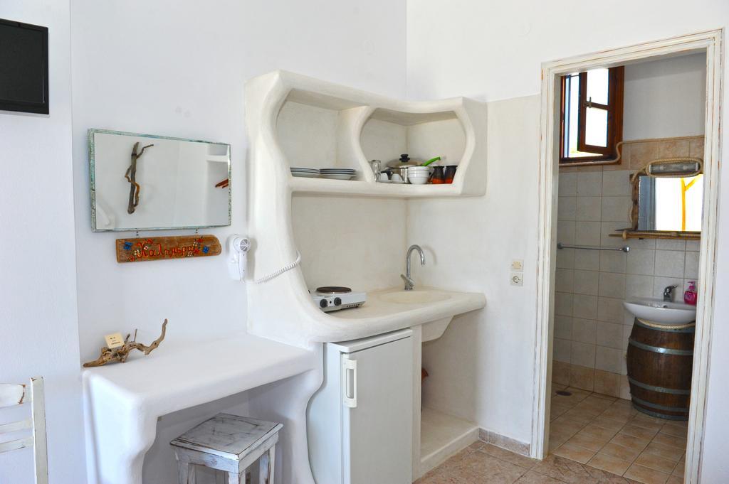 Margaritari Studios Milos Adamantas Room photo